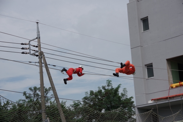 ロープ渡過の写真