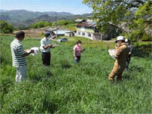 草地研修会風景写真