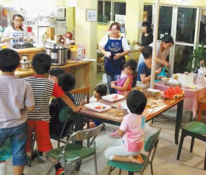 県内の子ども食堂の様子の写真