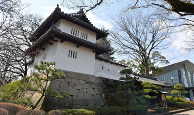 高崎城のシンボルともいうべき乾櫓（いぬいやぐら）の写真