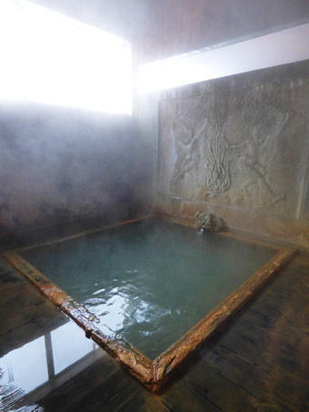 鹿沢温泉の源泉「雲井の湯」の写真