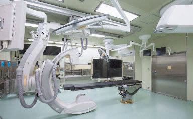 県立心臓血管センター（前橋市）のハイブリッド手術室の画像