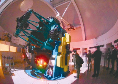 大型望遠鏡での展望の様子の画像