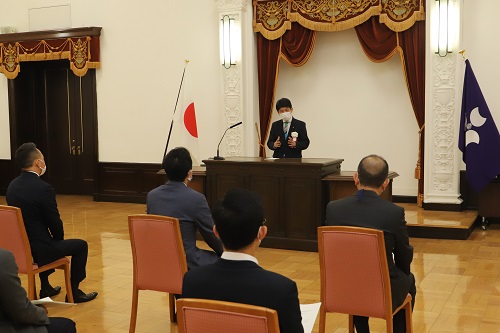 写真：祝辞を述べる山本知事