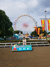 公園へ子供を連れていく時の写真