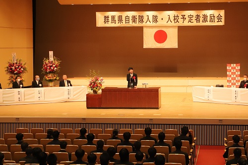 写真：祝辞を述べる山本知事