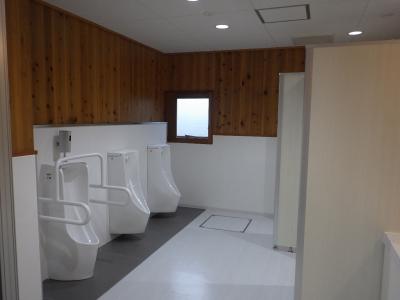 令和3年度県立高崎高等特別支援学校普通教室棟トイレ改修建築工事写真