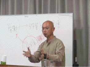 講師の藤井氏の写真