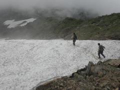 至仏山の雪渓写真