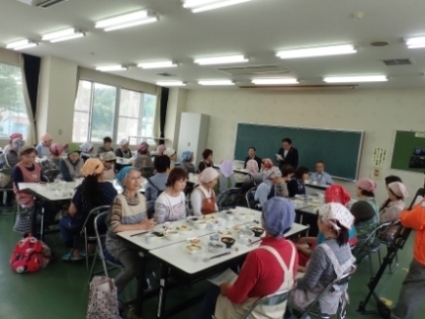 試食交流の様子写真