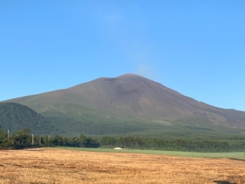 噴火翌日の浅間山の写真