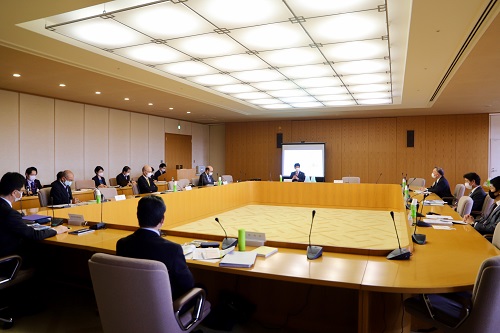 写真1：会議の様子