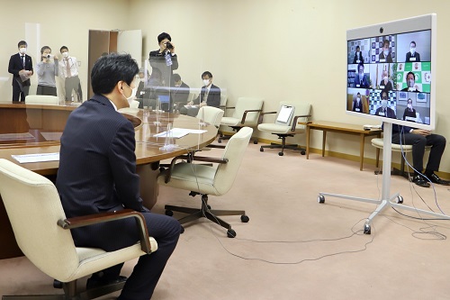 写真：ウェブ会議の様子