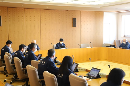 写真：対策本部会議の様子