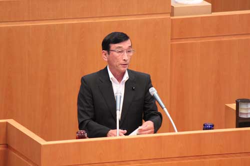 写真：厚生文化常任委員会　委員長　舘野　英一