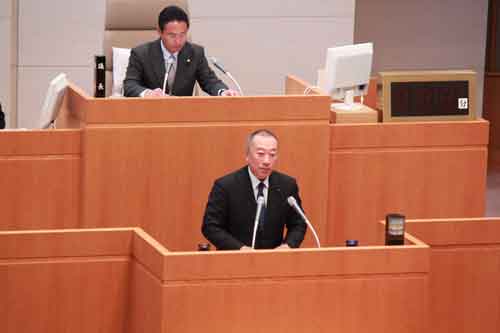 委員長　井下　泰伸の様子写真