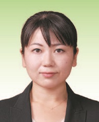 小川晶議員の写真