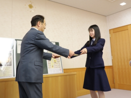 感謝状贈呈の様子写真