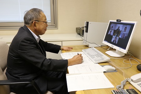 議会基本条例推進委員長　狩野浩志議員の写真