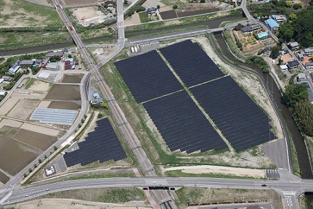 写真：板倉ニュータウン太陽光発電所