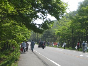 昨年度（平成24年）の榛名湖周辺清掃活動の画像1