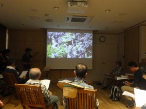 イヌワシについて（講演会）の様子