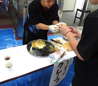 ちゃむちゃむクレープの提供