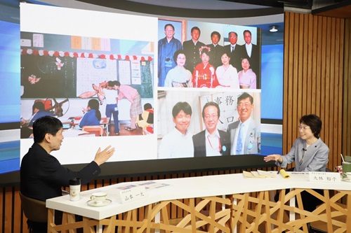 写真:対談する山本知事と大林県議