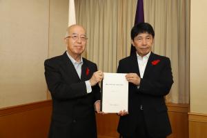 知事、委員長の写真