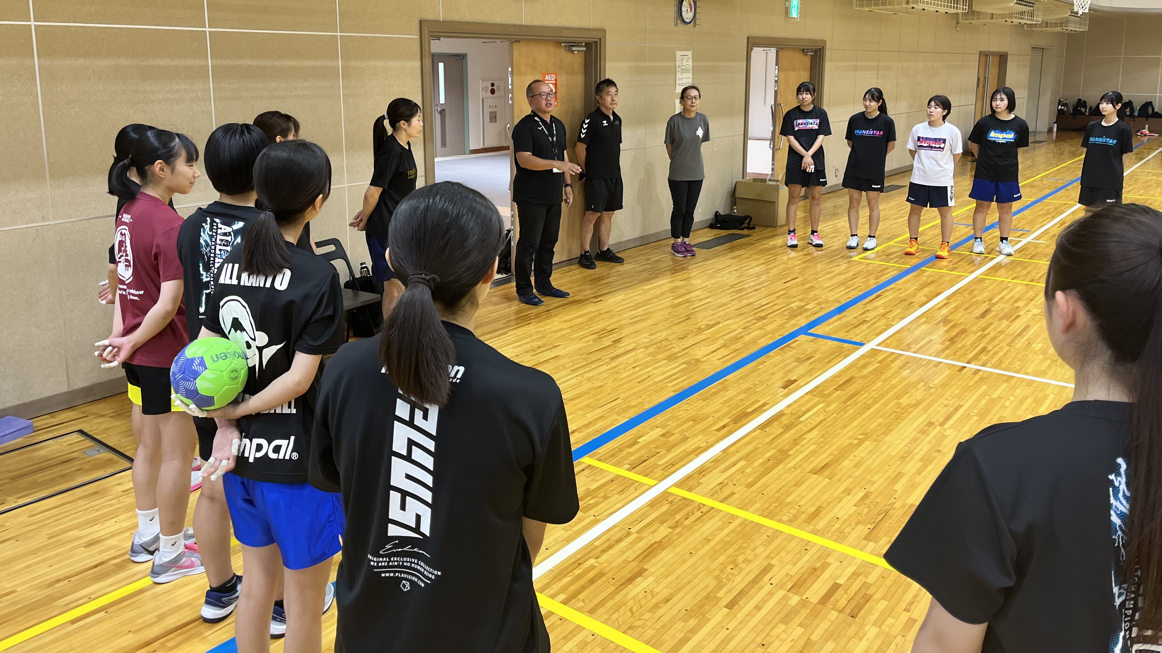 河田アナリストによる訓示時の写真