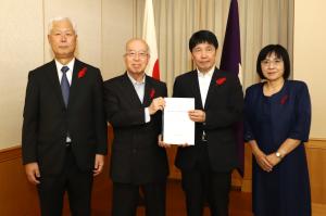 知事、委員長、委員