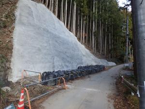 県土整備部長（道路拡幅工事（法面吹付工）野村建設工業写真