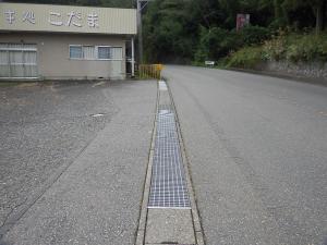 4 単独地域道路管理 管内一円道路施設補修 分割5号 国道122号外（新井土木）写真