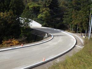 17 社会資本総合整備 道路改良工(分割1号) 市道1級208号線（山藤組）写真