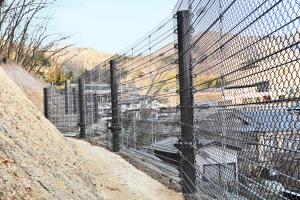 27 社会資本総合整備 杭式崩壊土砂防止柵工 分割3号 北中裏B（吉田組）写真