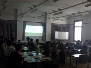 ミーティングの様子画像１