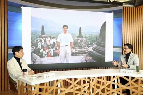 写真:対談する山本知事と須藤県議