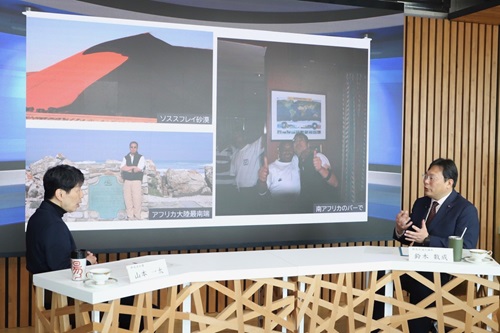 写真：対談する鈴木数成県議と山本知事