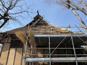 かやぶき民家屋根