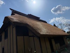 かやぶき民家屋根
