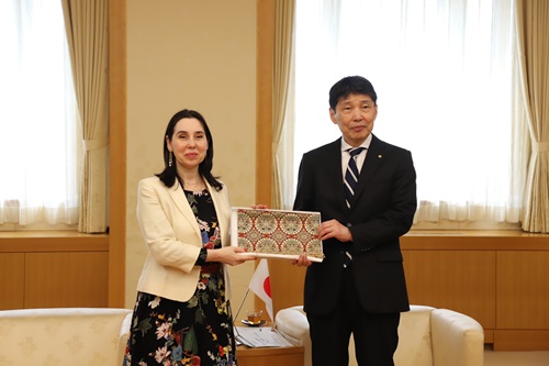 写真：山本知事と駐日ブルガリア共和国特命全権大使
