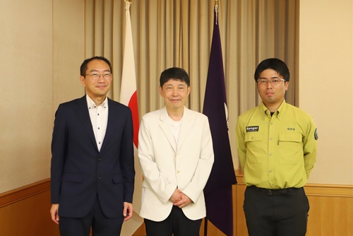 写真：山本知事と環境省関東環境局長