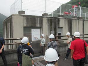 ゲート設備の役割、洪水調節について学ぶ画像