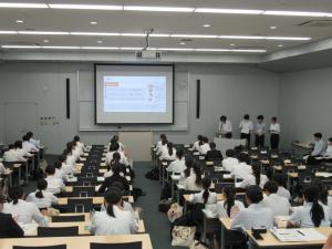 報告会の様子の写真