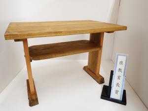 令和8年度木工工作コンクール教育長賞作品「勉強頑張る！机」写真