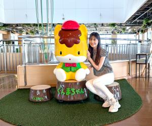 気象予報士 福山佳那さんとぐんまちゃんの写真