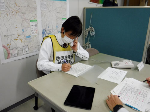 情報伝達訓練（県庁）の様子写真