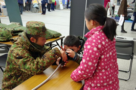 県民ホールでの展示状況2写真