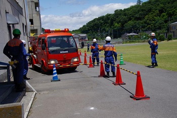 ポンプ車運転実習の写真