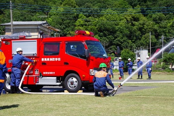 ポンプ車操作実習の写真